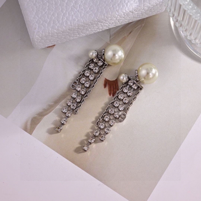 chr1st1an D10r earrings